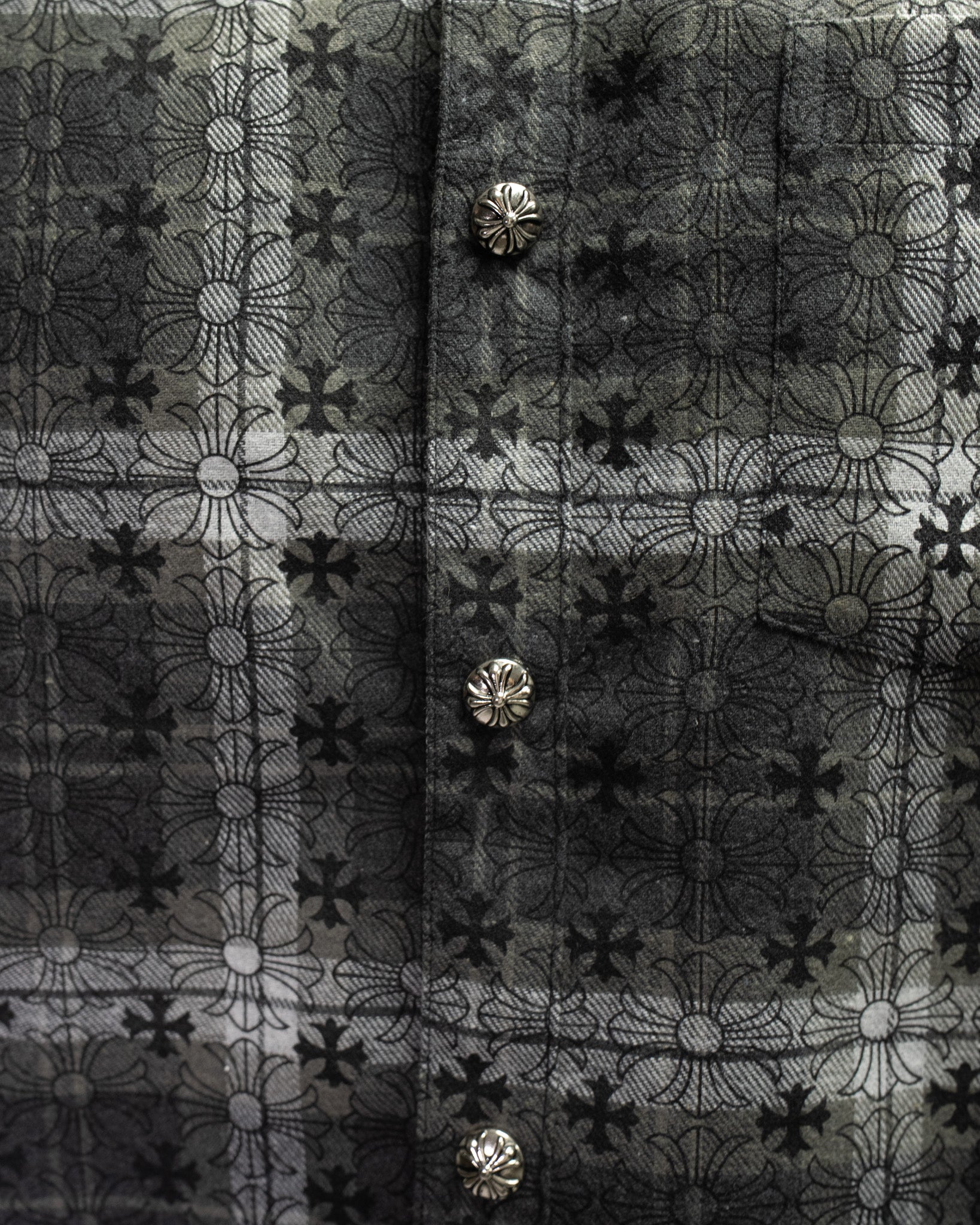 Flower Cross Pattern Dark Grey Flannel™