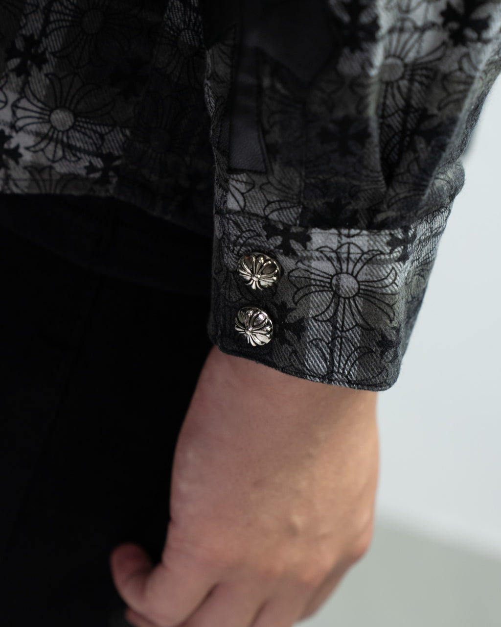 Flower Cross Pattern Dark Grey Flannel™