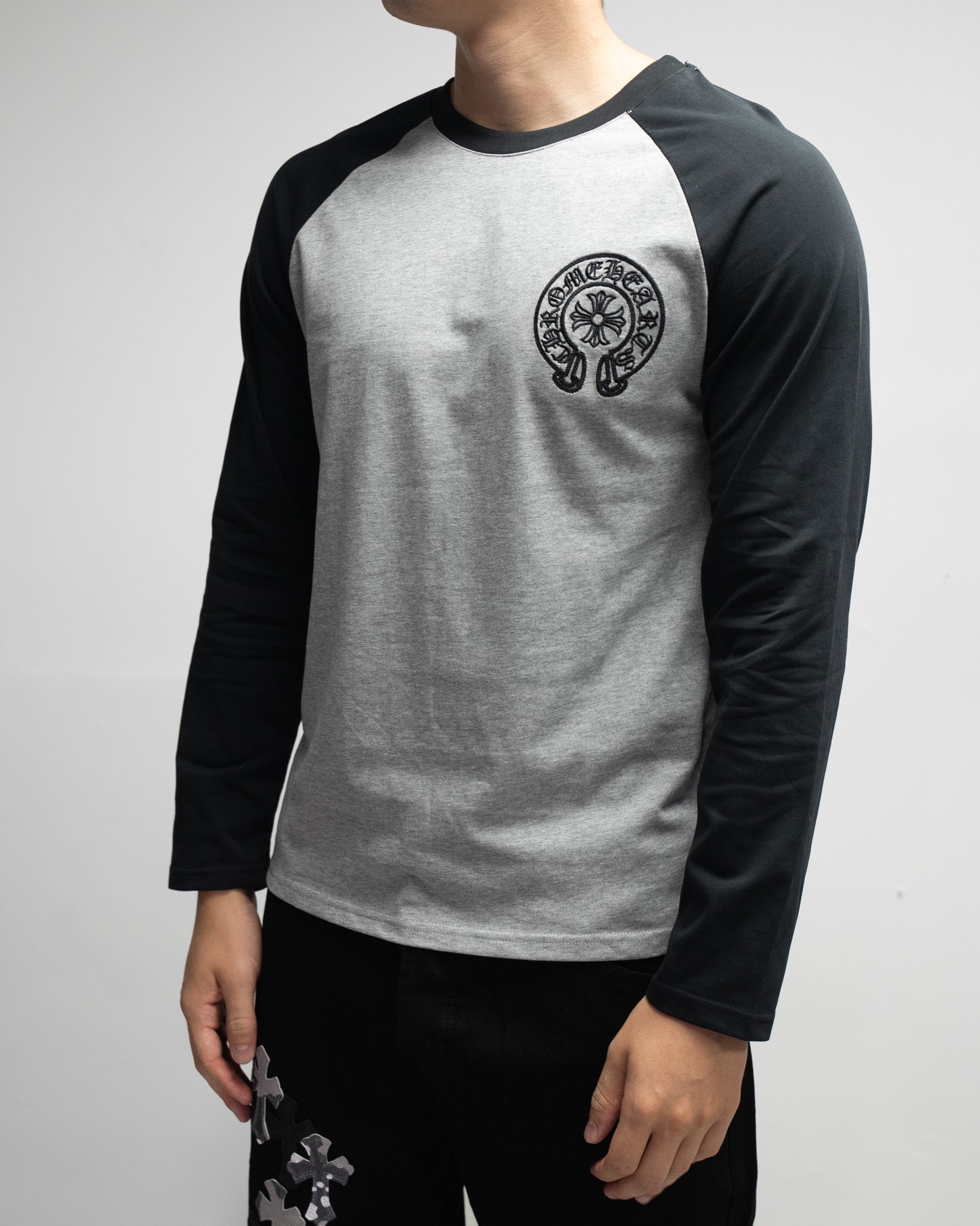 Horse Shoe Logo Grey & Black Long Sleeve™