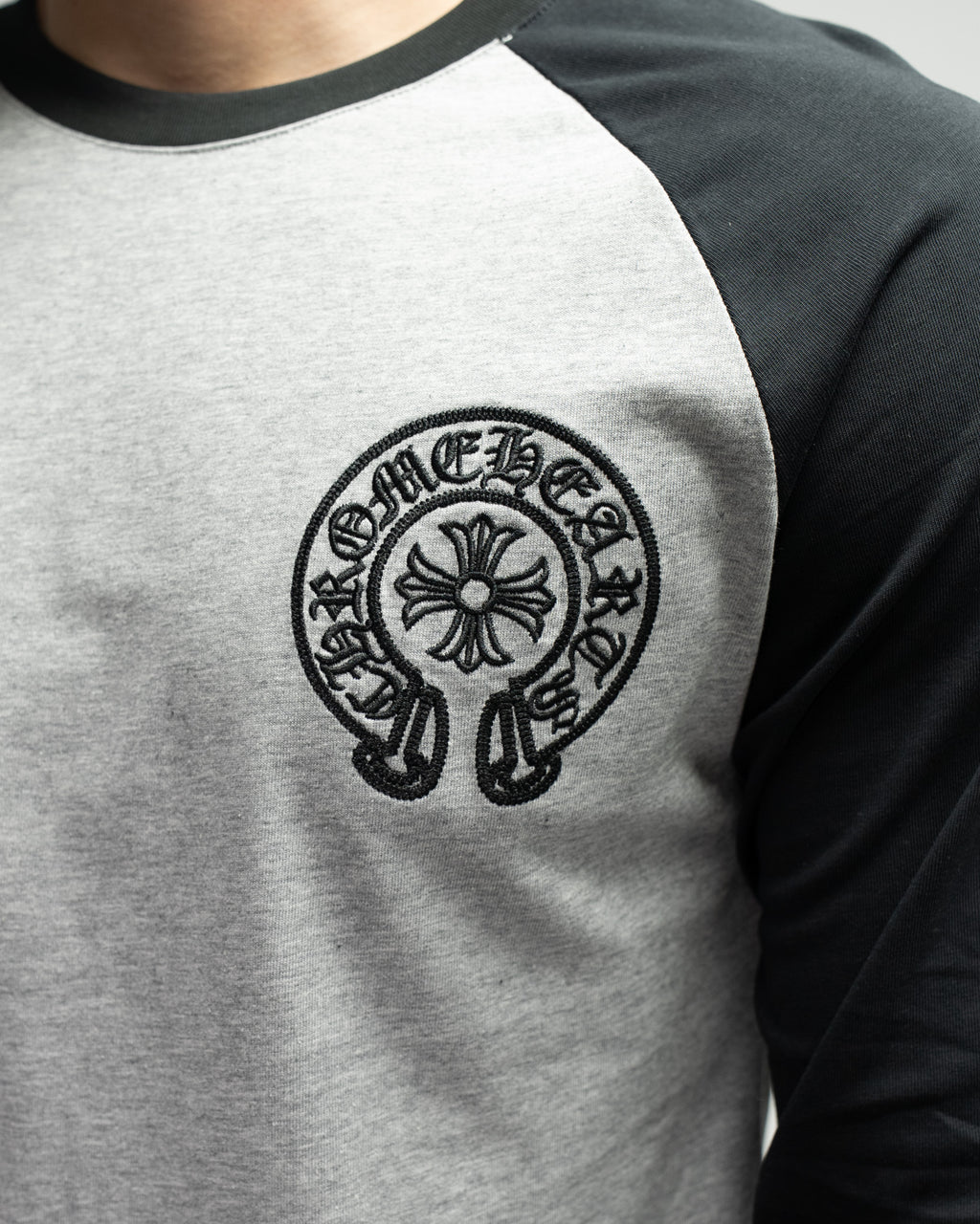 Horse Shoe Logo Grey & Black Long Sleeve™