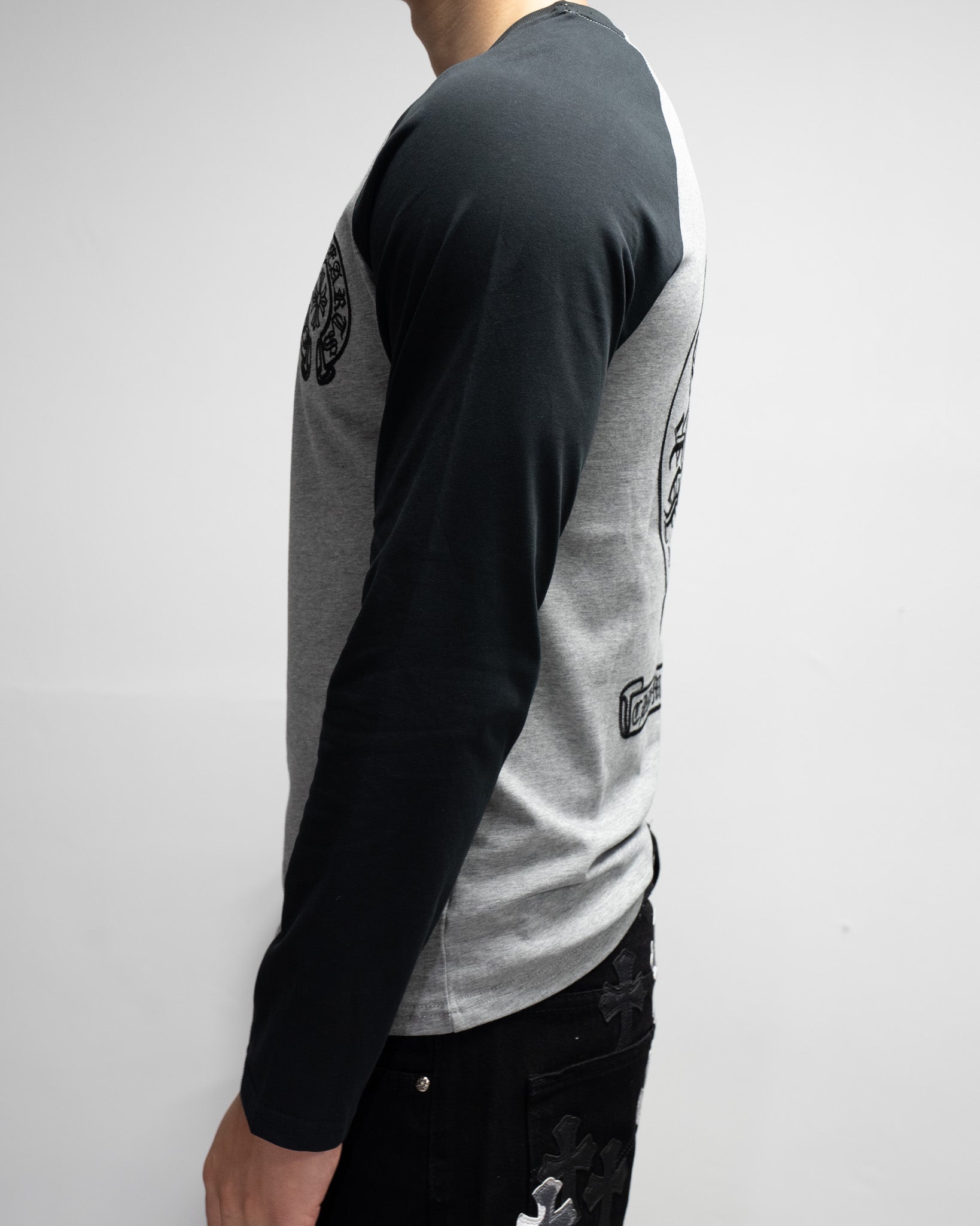 Horse Shoe Logo Grey & Black Long Sleeve™