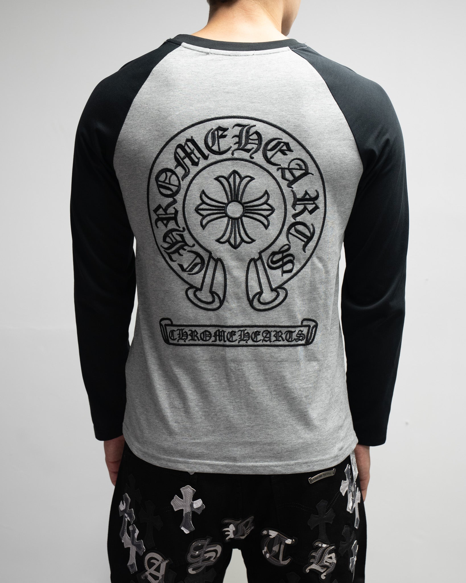 Horse Shoe Logo Grey & Black Long Sleeve™