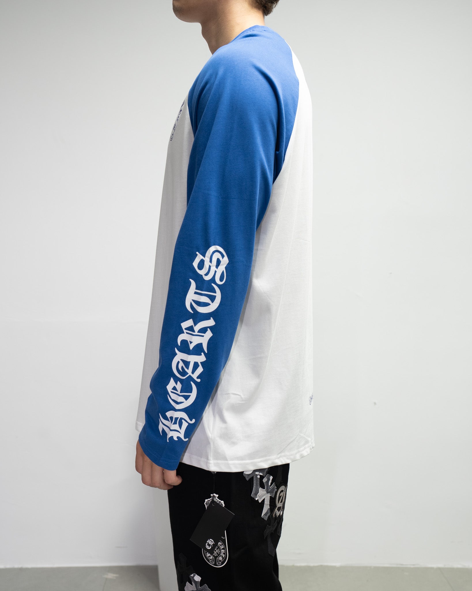 Horse Shoe Logo Baseball White & Blue Long Sleeve™