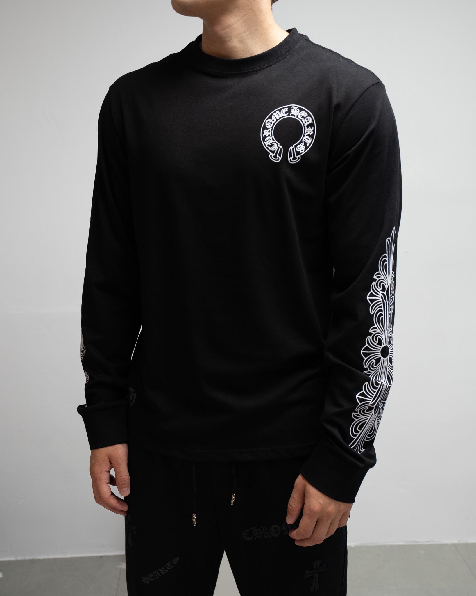 Horse Shoe Logo USA White/Black Long Sleeve™