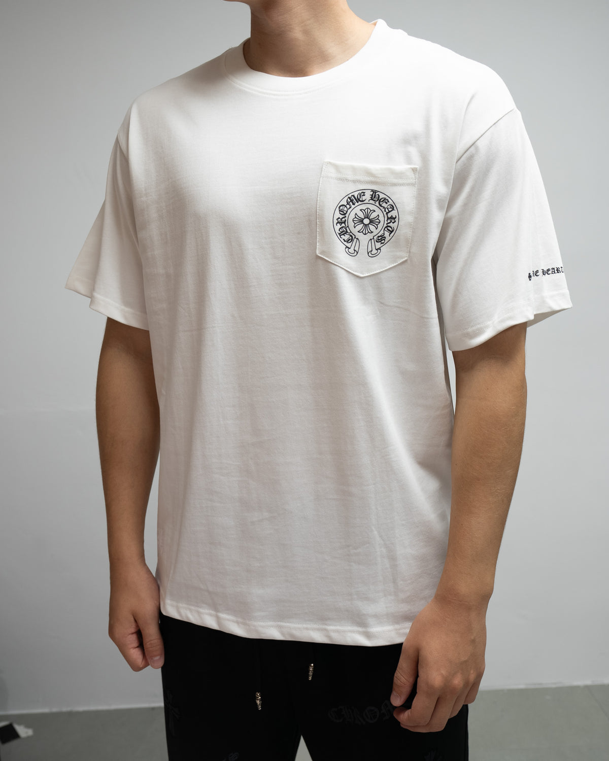 Horseshoe Logo Pocket Black/White T-Shirt™