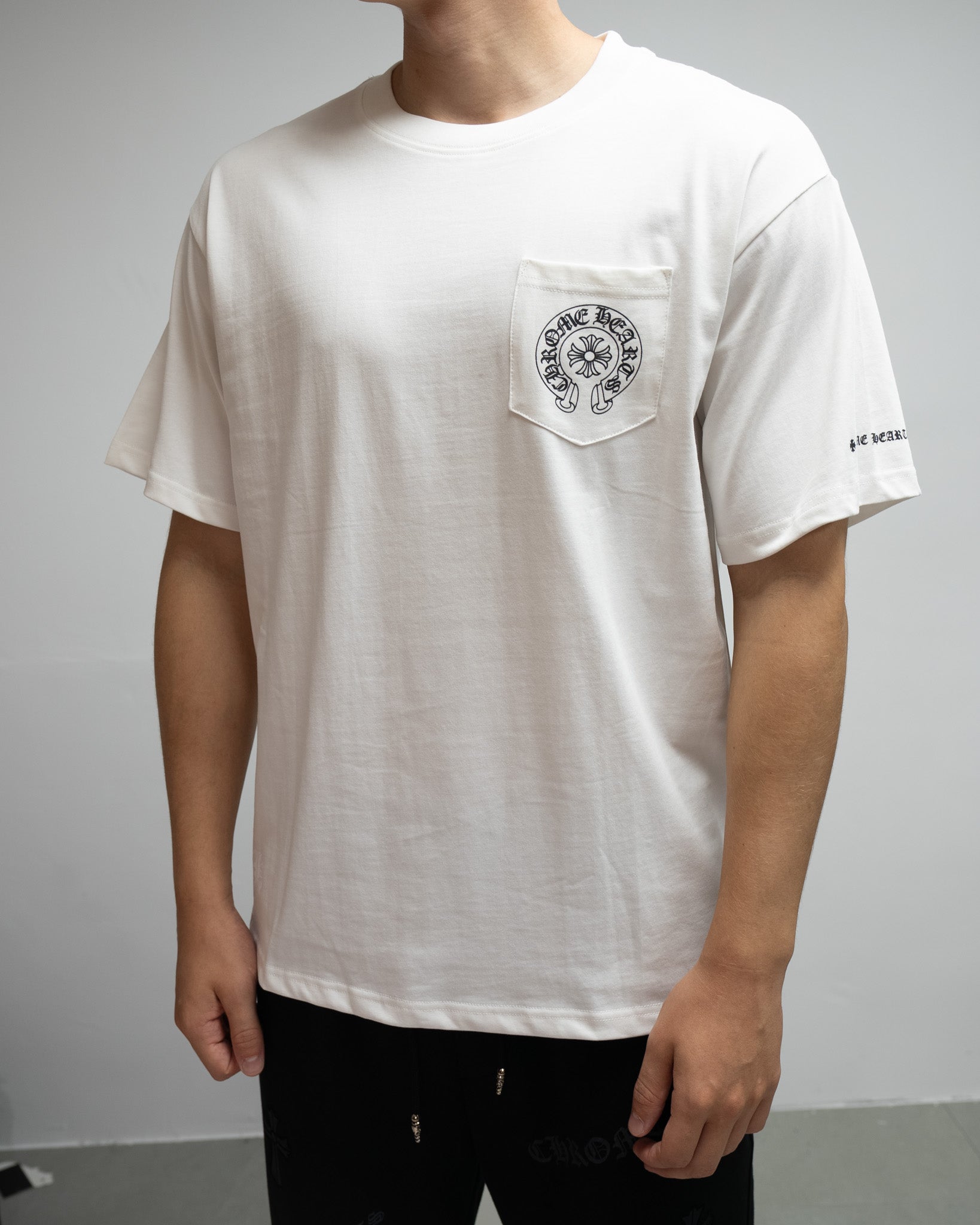 Horseshoe Logo Pocket Black/White T-Shirt™