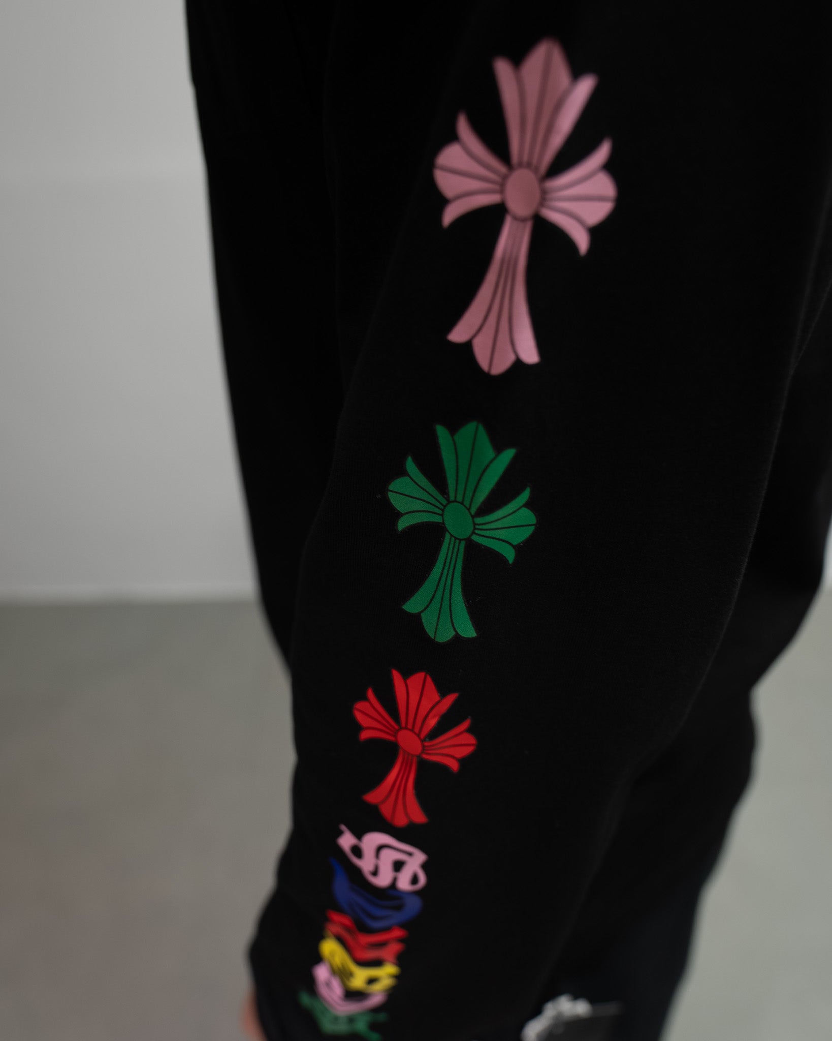 Multicolor Crosses Black Long Sleeve™