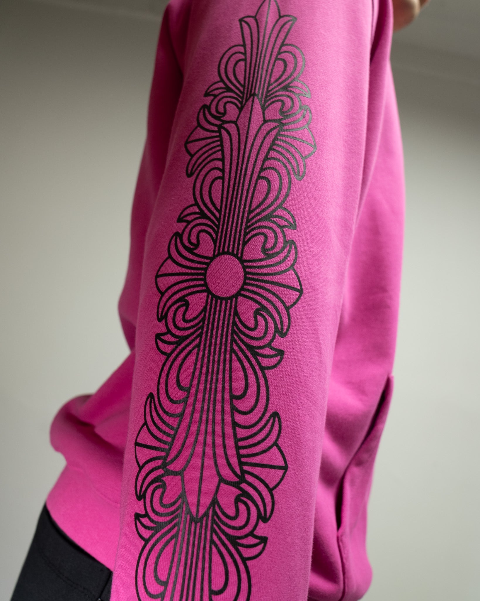 Spider Web Graphic Pink Hoodie™