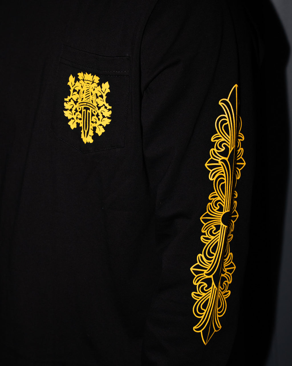 Yellow Dagger Crest Black Long Sleeve™