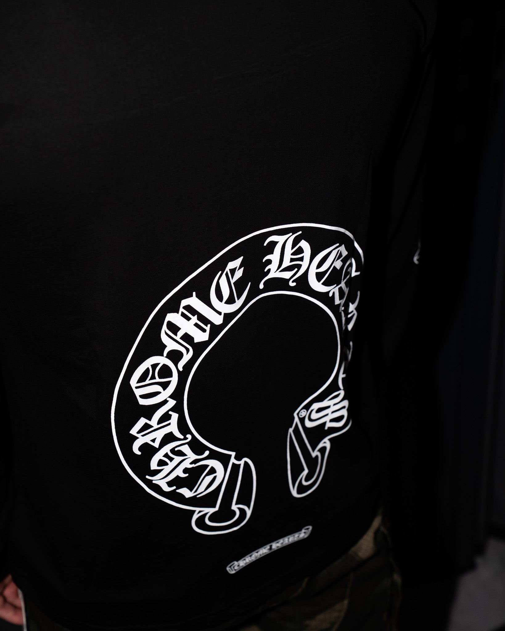 Big Horse Shoe Logo Black Long Sleeve™