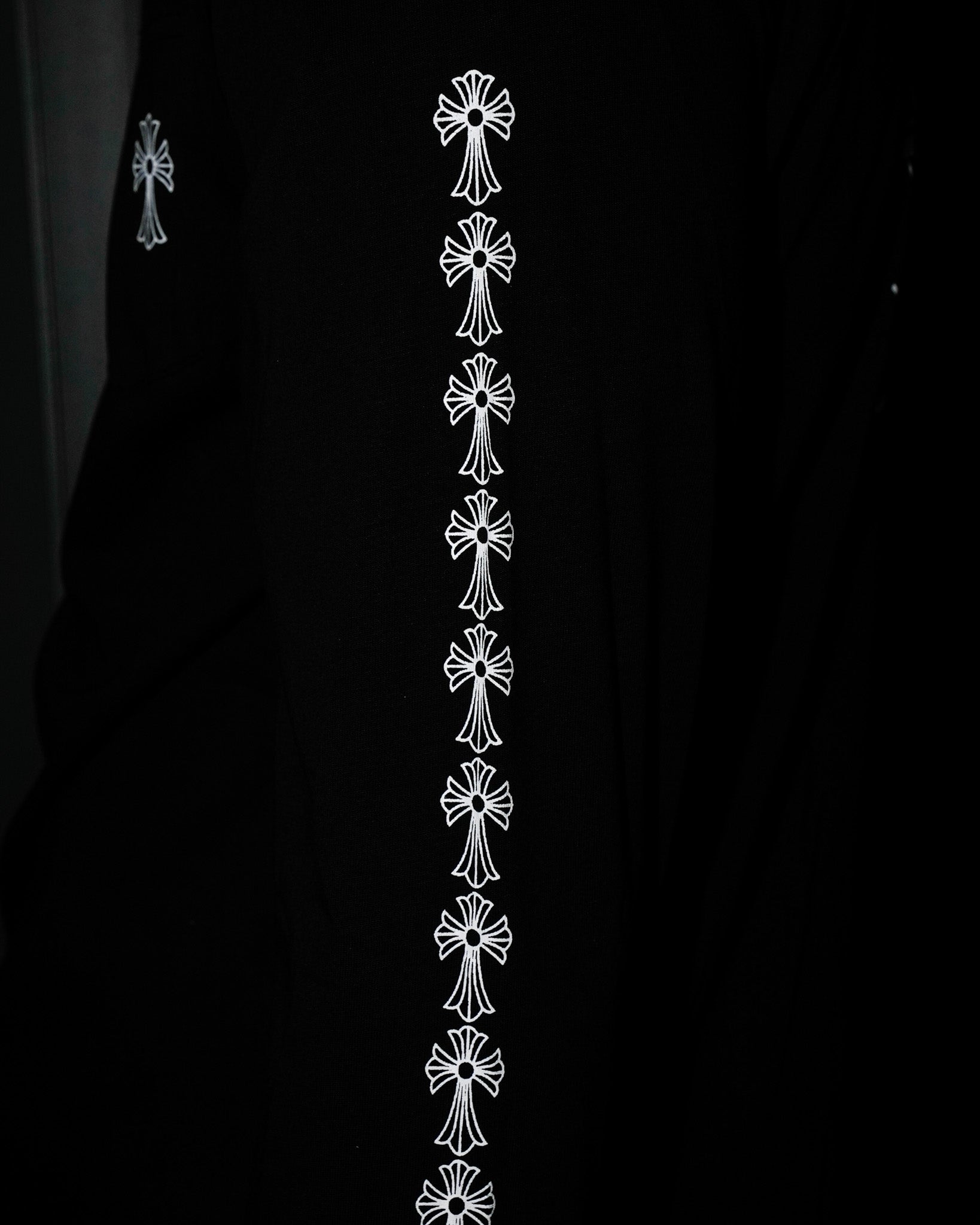 Cross Logo Black Long Sleeve™