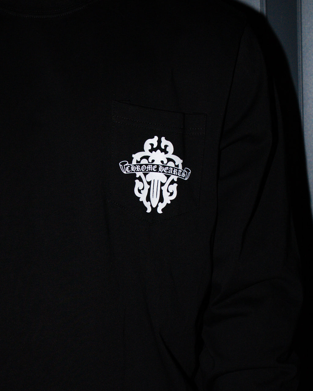 White Dagger Crest Black Long Sleeve™