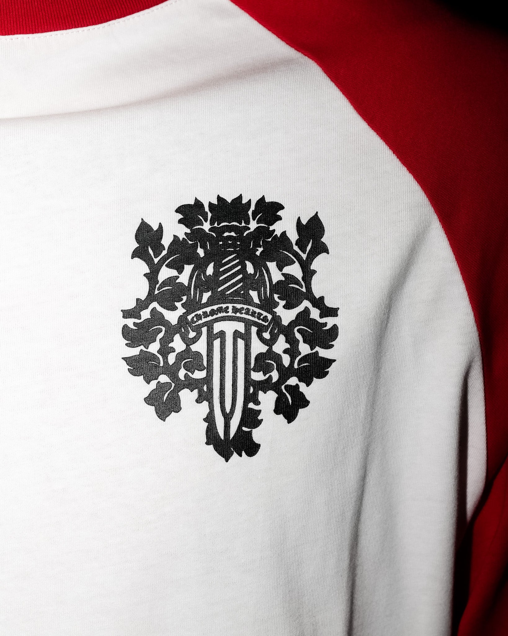 Black Dagger Crest Red & White Long Sleeve™