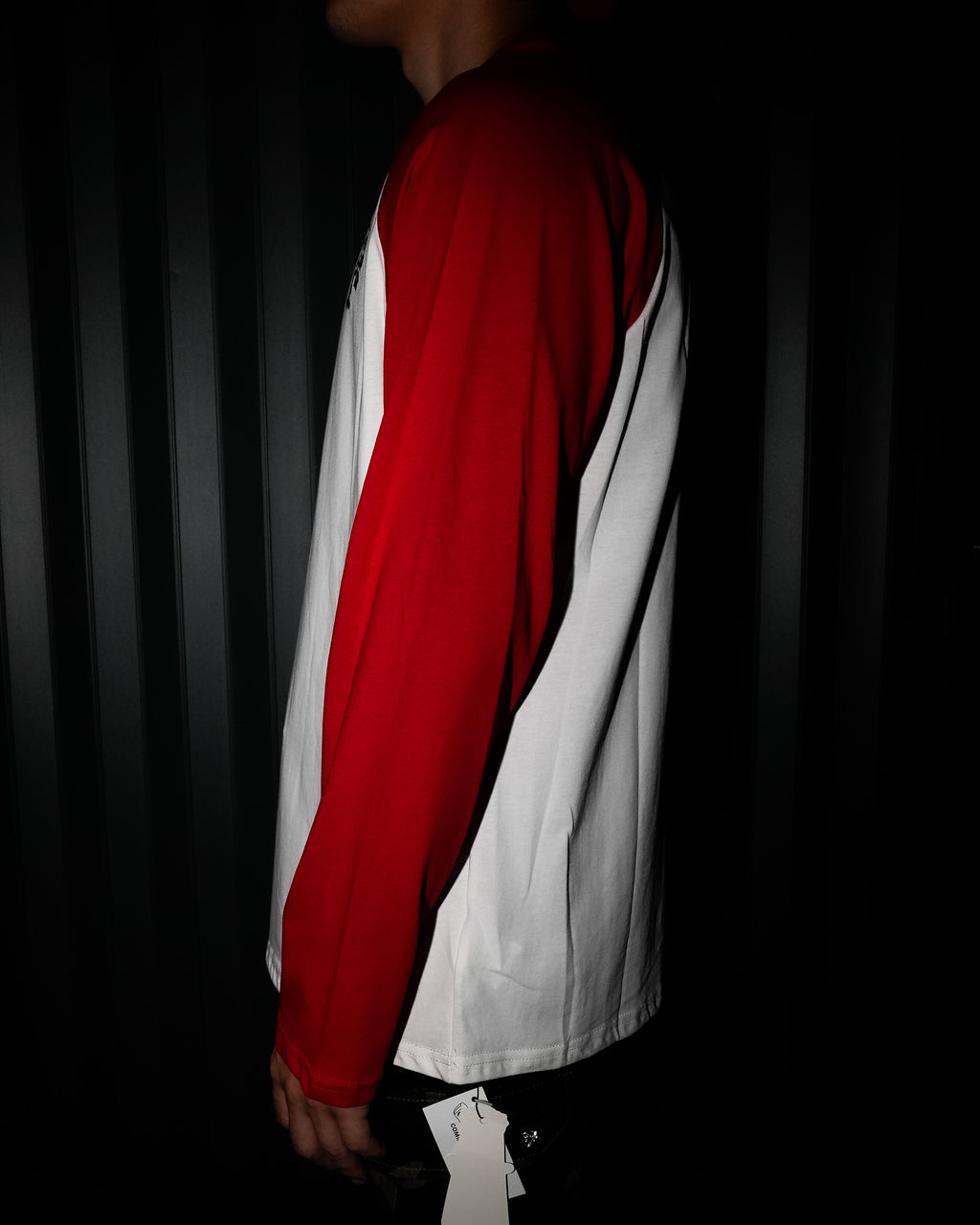 Black Dagger Crest Red & White Long Sleeve™