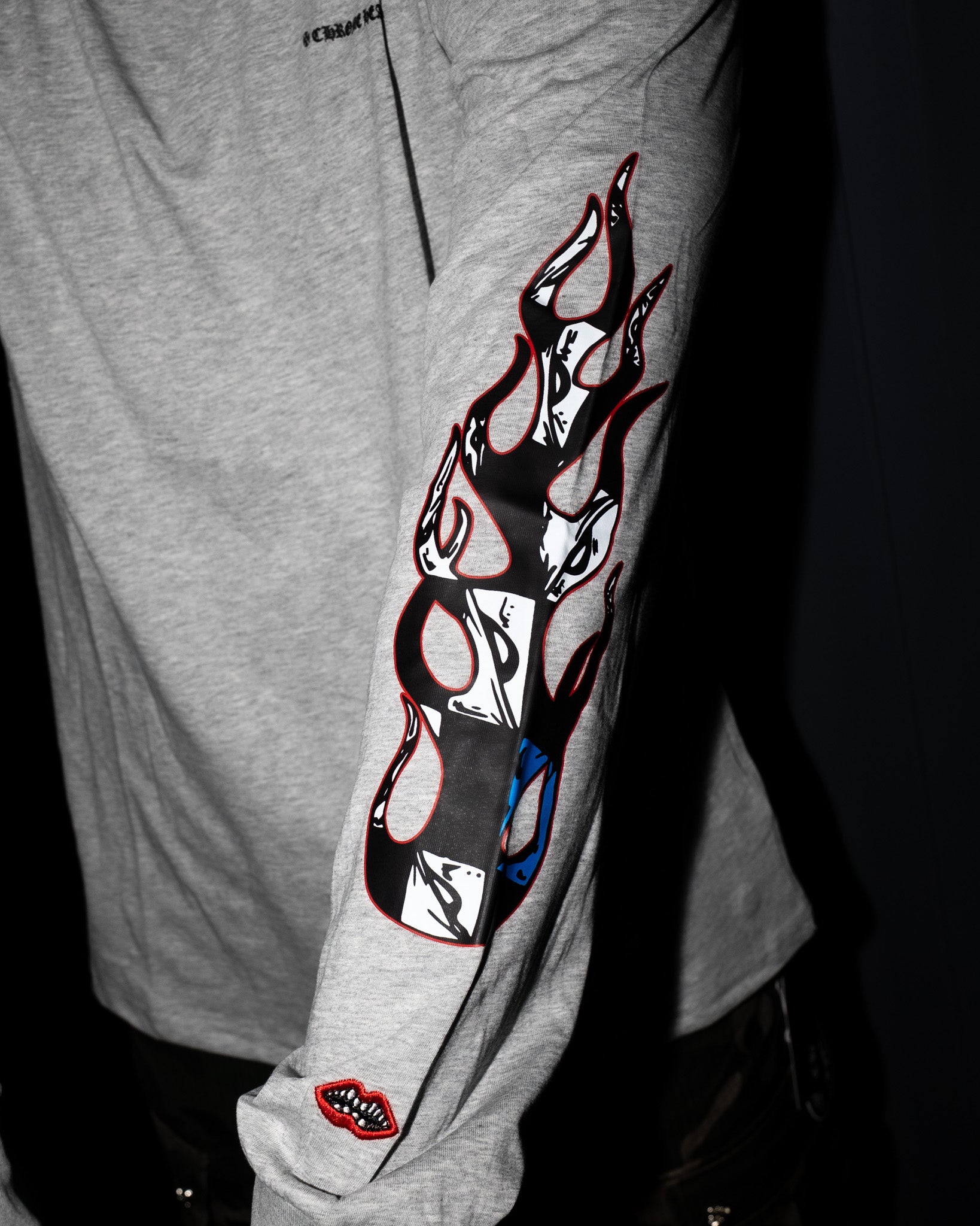 M-Boy Colored Text Grey Long Sleeve™