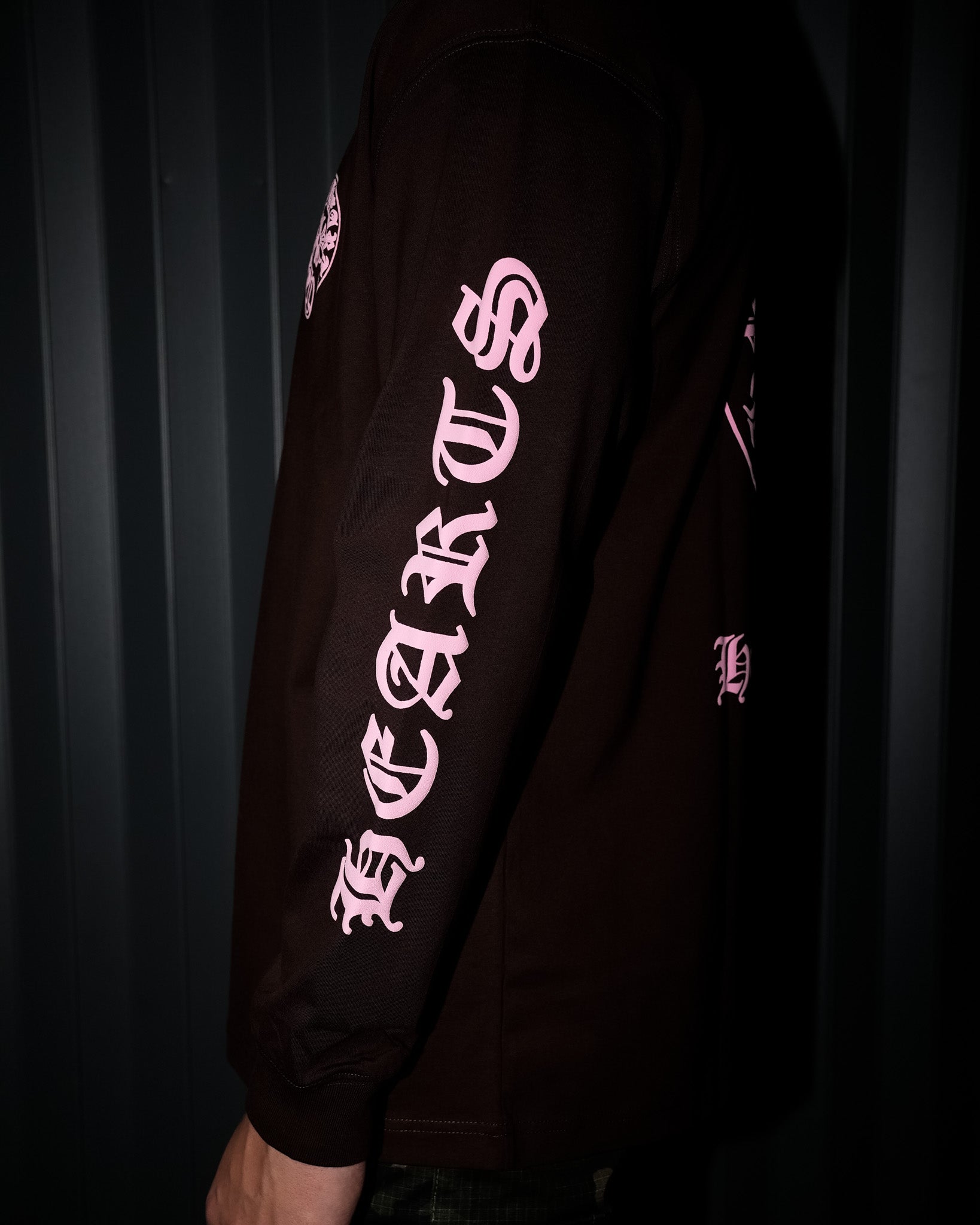 Pink Horse Shoe Logo Brown Long Sleeve™