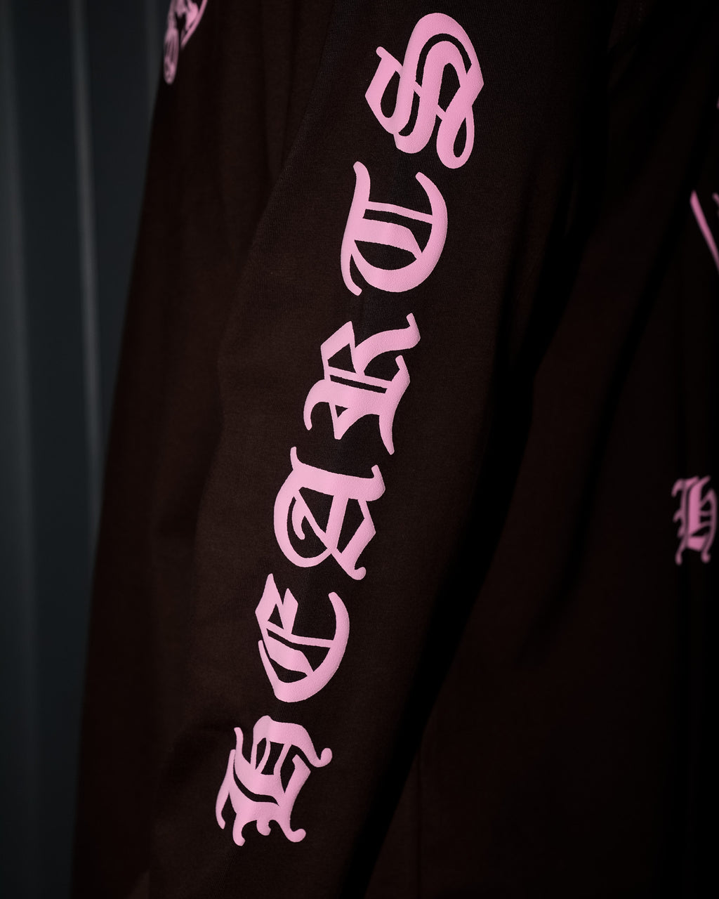 Pink Horse Shoe Logo Brown Long Sleeve™