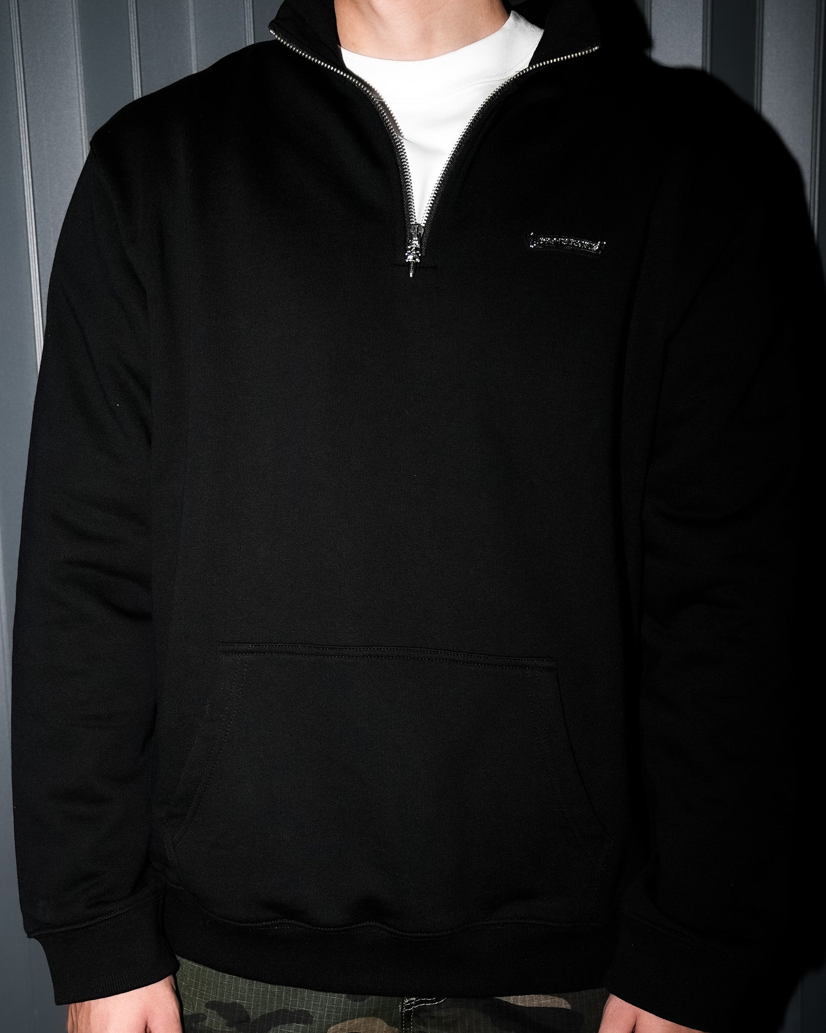Hollywood White Triple Cross Black Fleece Quarter Zipper™