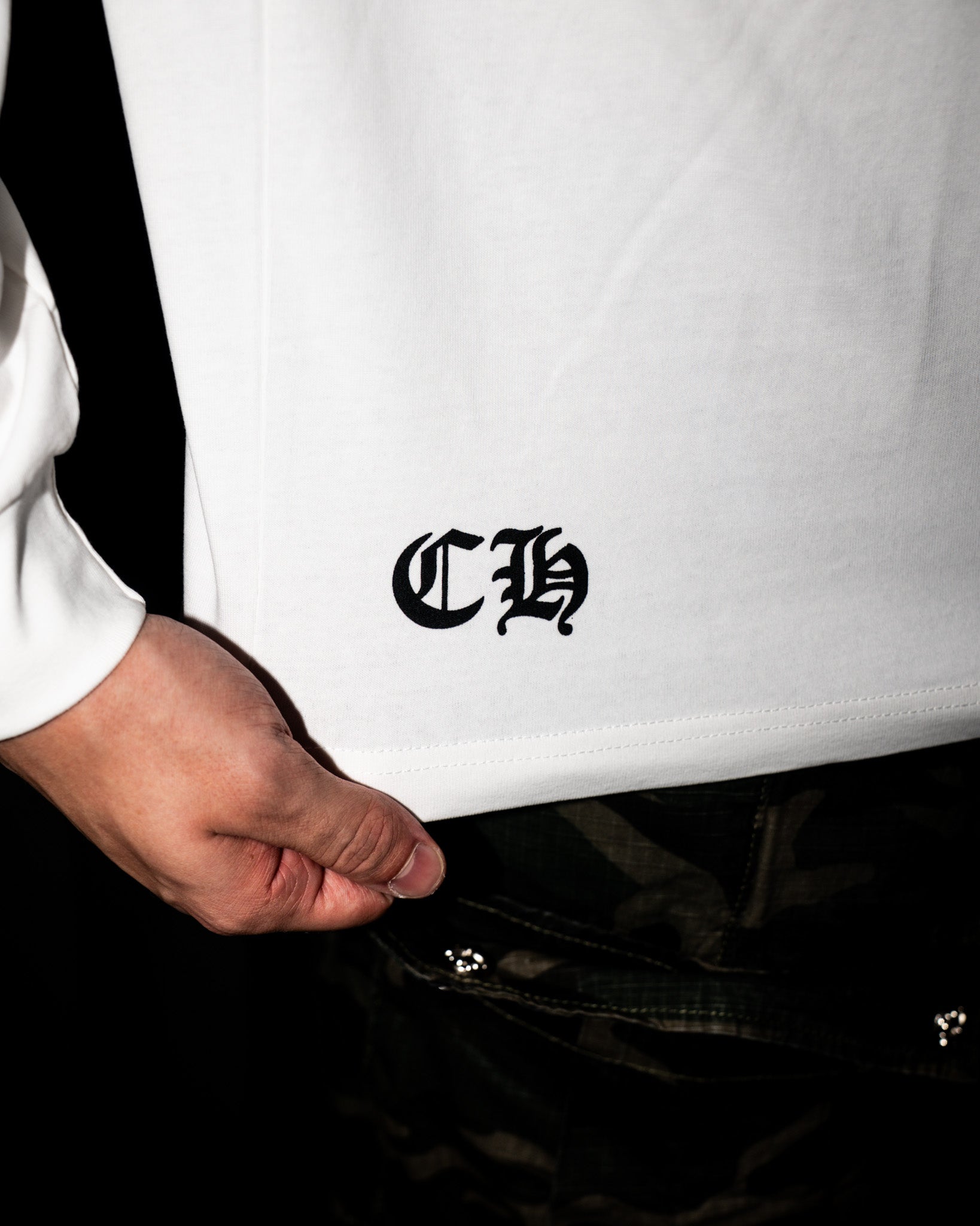 Black Typography Design White Long Sleeve™