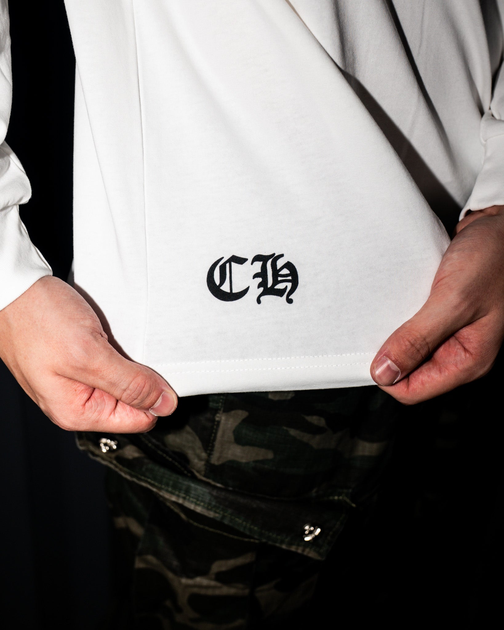 Camo Dagger Crest White Long Sleeve™