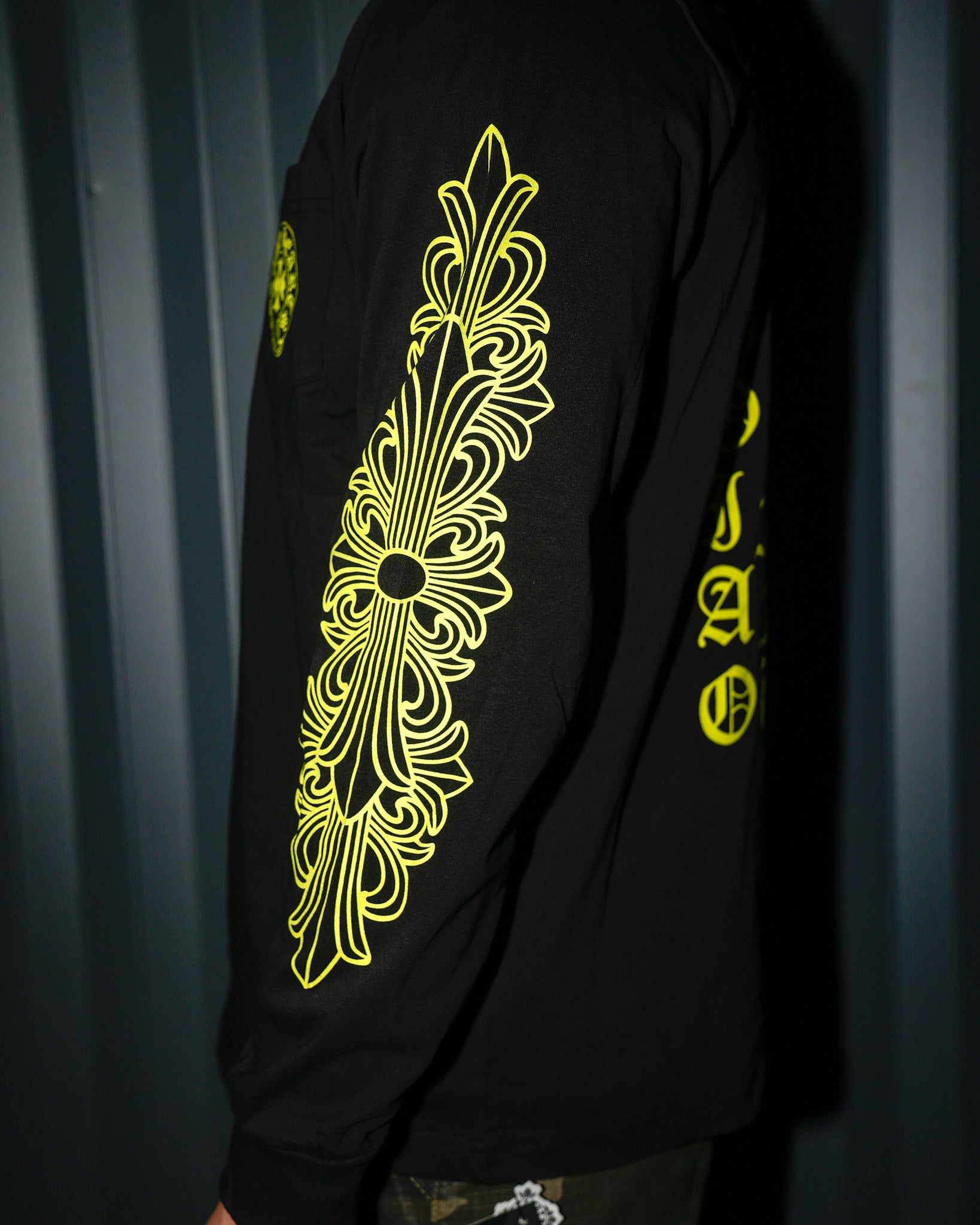 Yellow Typography Design Black Long Sleeve™