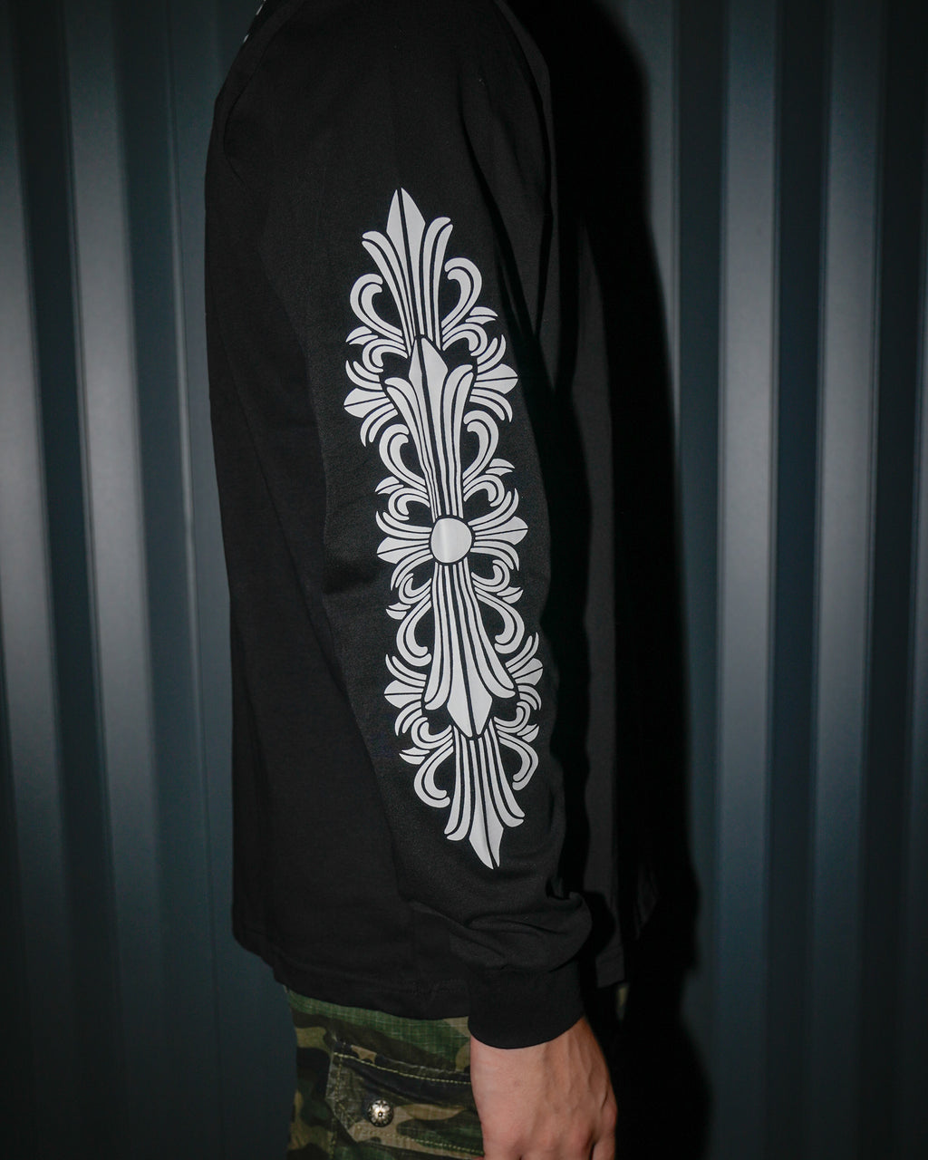 Pink Dagger Crest Black Long Sleeve™