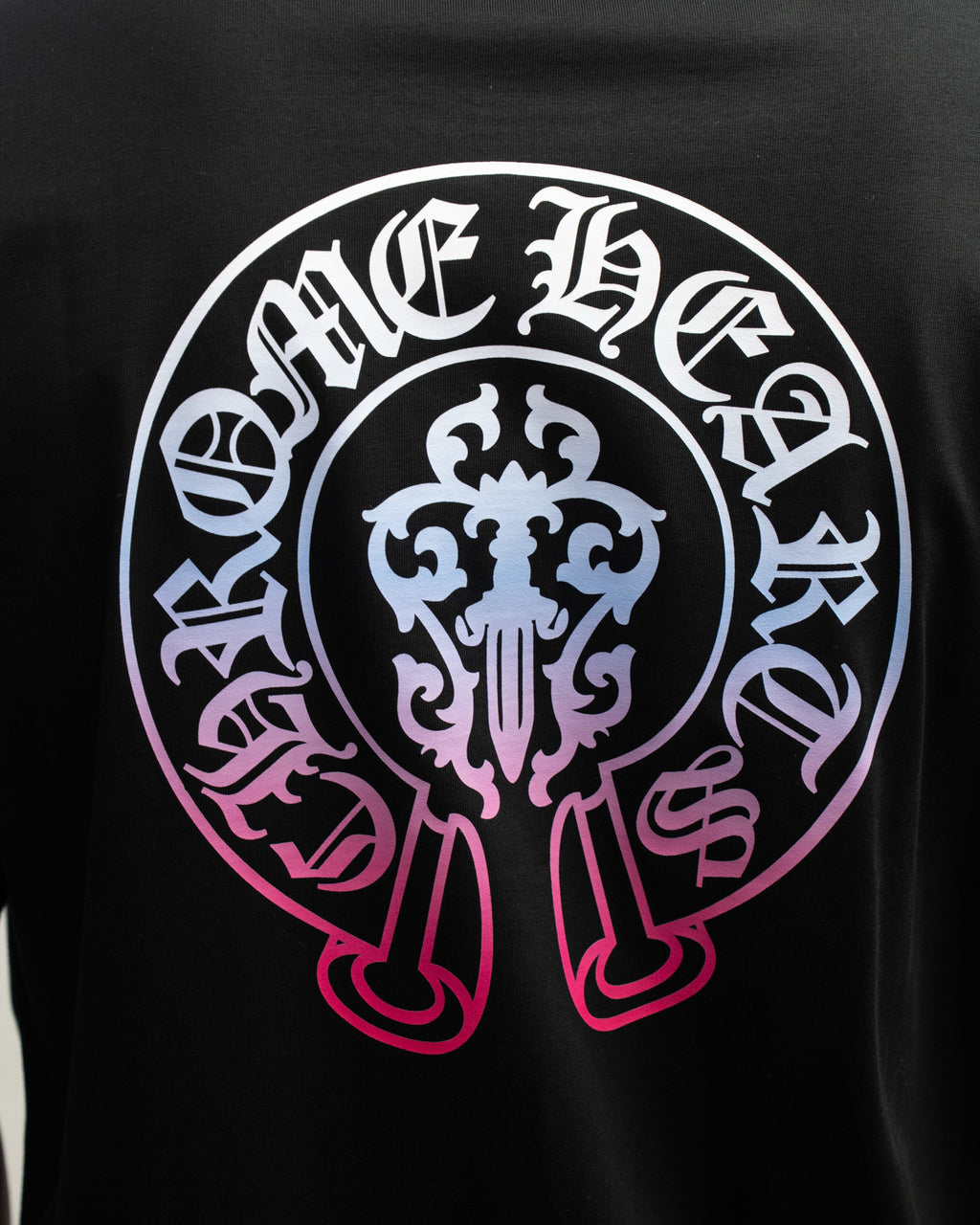 White Blue Pink Dagger Crest Black T-Shirt™