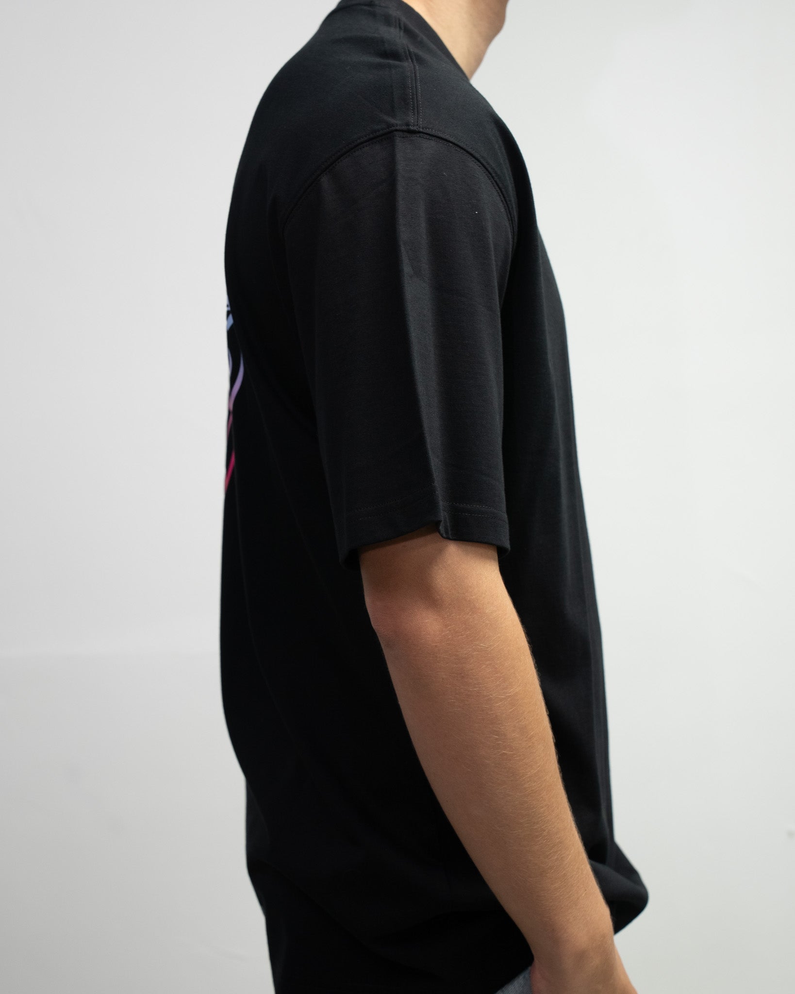 White Blue Pink Dagger Crest Black T-Shirt™