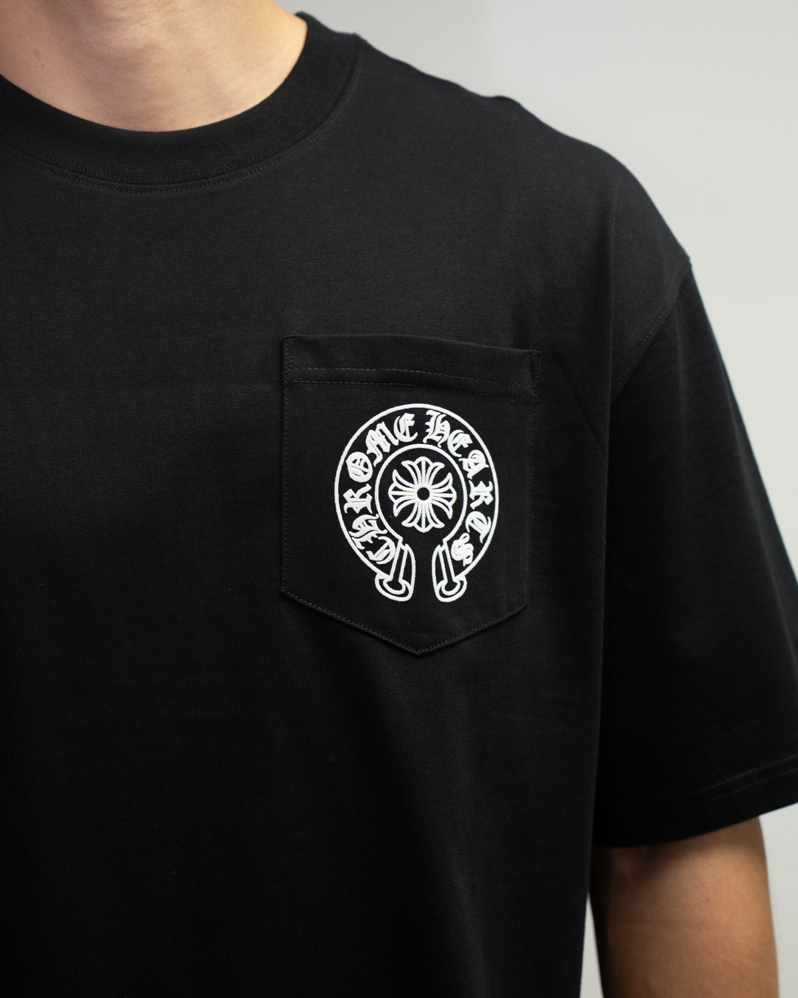 Horse Shoe Logo Miami Black T-Shirt™