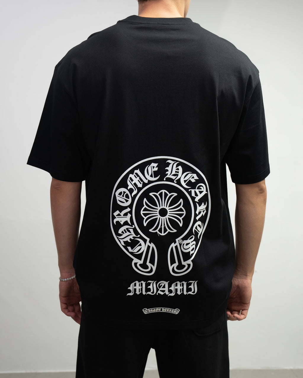 Horse Shoe Logo Miami Black T-Shirt™