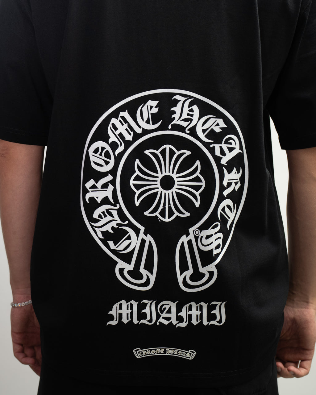 Horse Shoe Logo Miami Black T-Shirt™