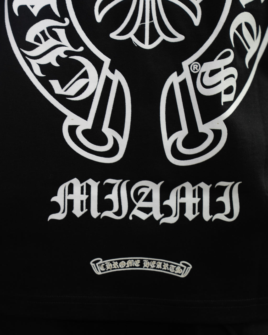 Horse Shoe Logo Miami Black T-Shirt™