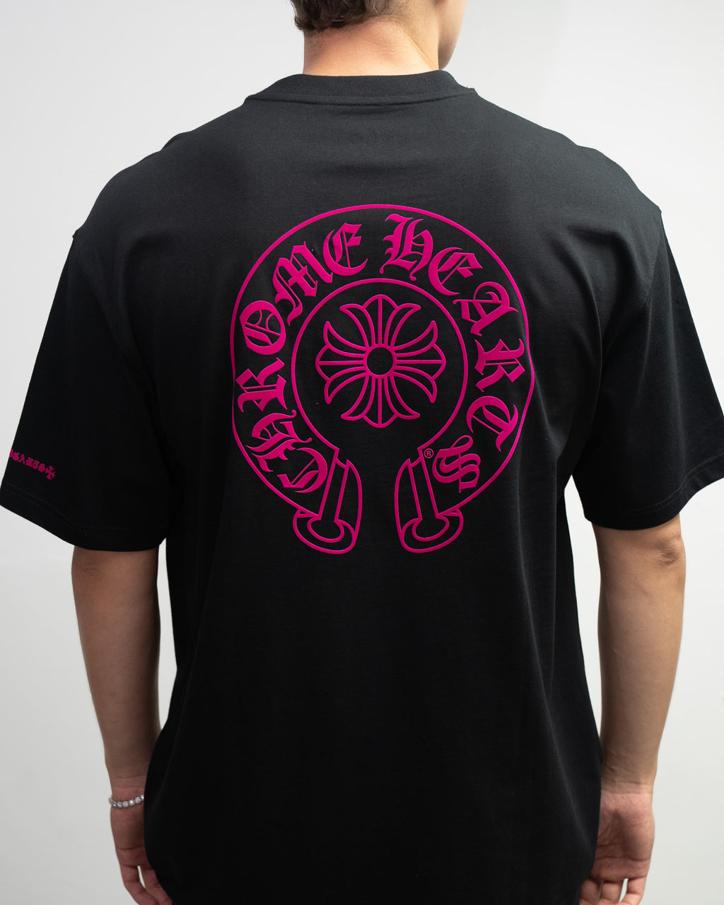 Pink Horse Shoe Logo Black T-Shirt™