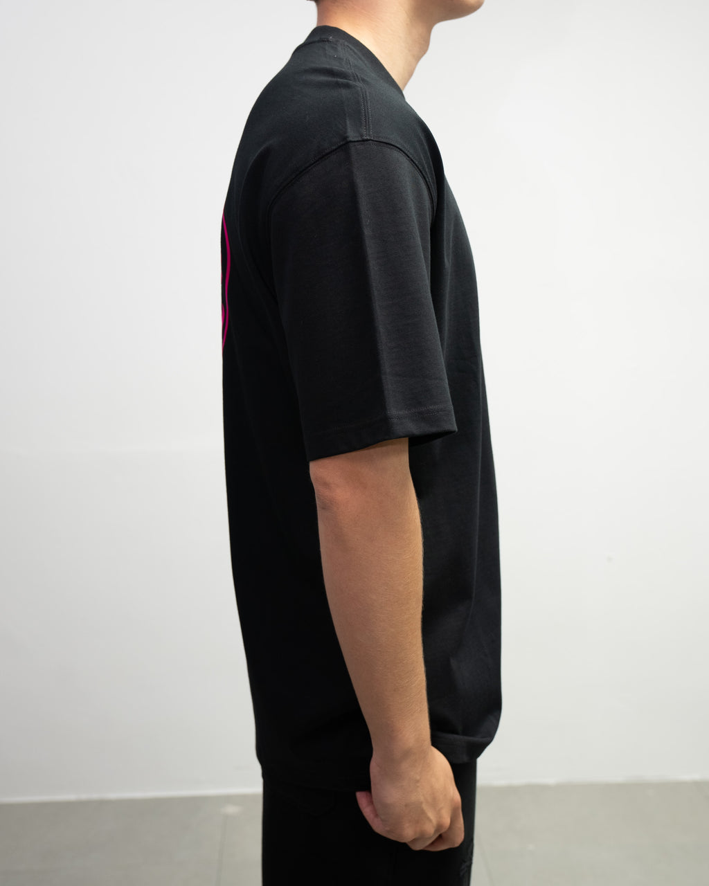 Pink Horse Shoe Logo Black T-Shirt™