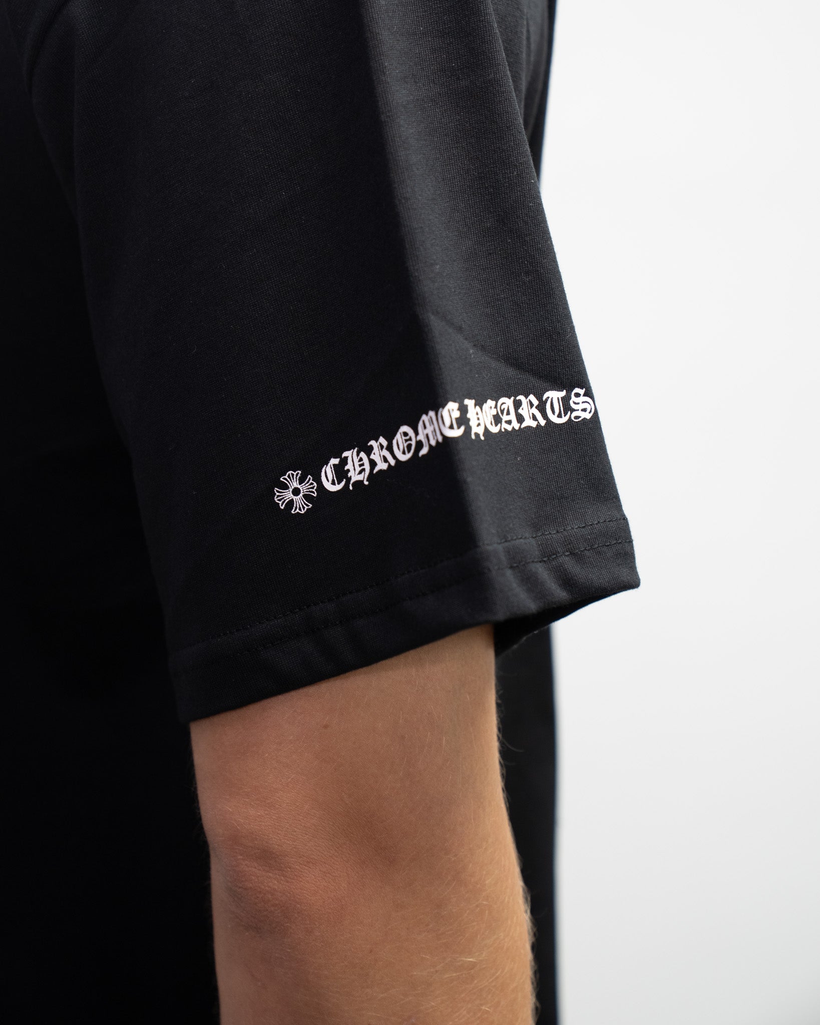 Red Ornate Cross Black T-Shirt™