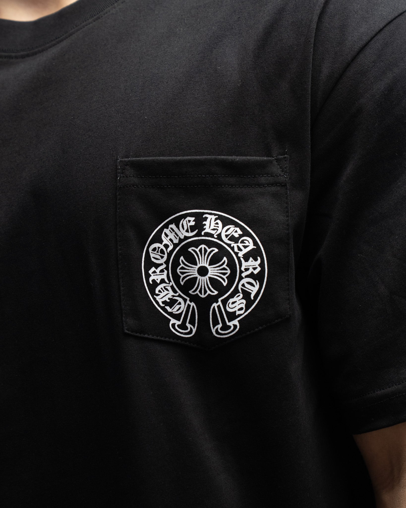 Horse Shoe Logo Los Angeles Black T-Shirt™