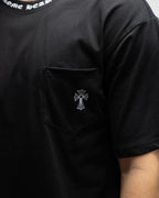 Typography Collar & Horse Shoe Logo Black T-Shirt™