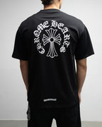 Typography Collar & Horse Shoe Logo Black T-Shirt™