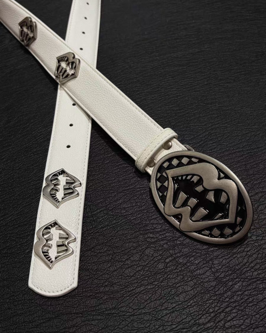 M-Boy Mouth White Leather Belt™