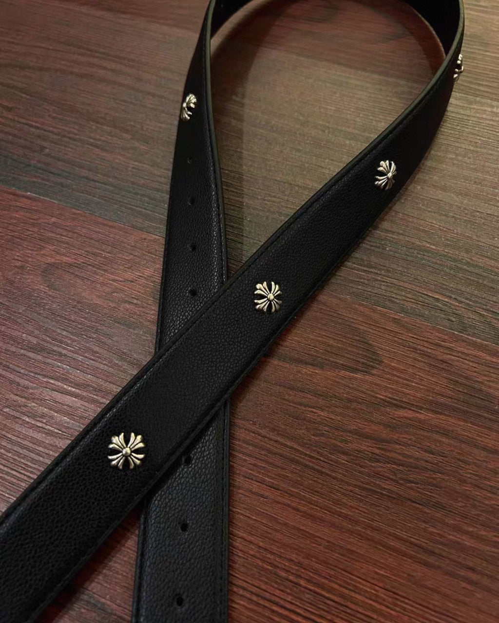 Small Metallic Crosses Leather Belt™