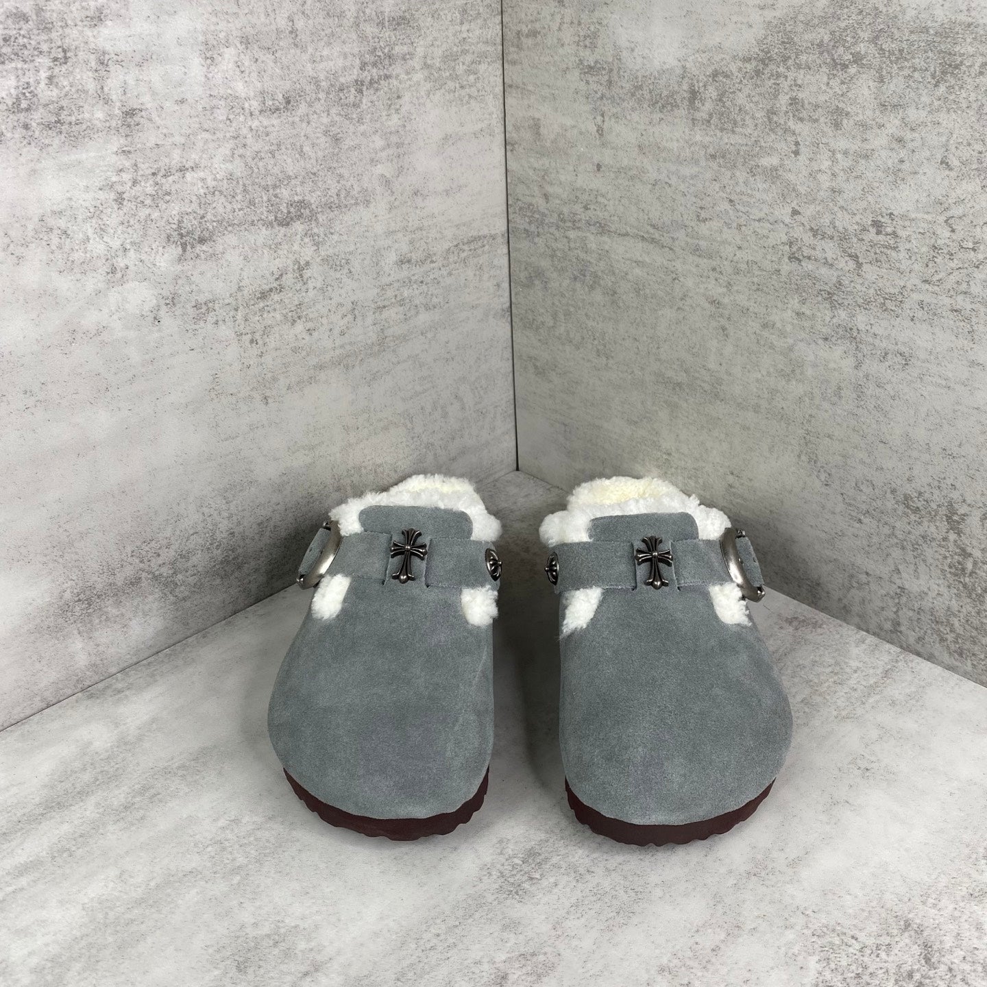 Metallic Cross White Fur Grey Suede Clog Slides™