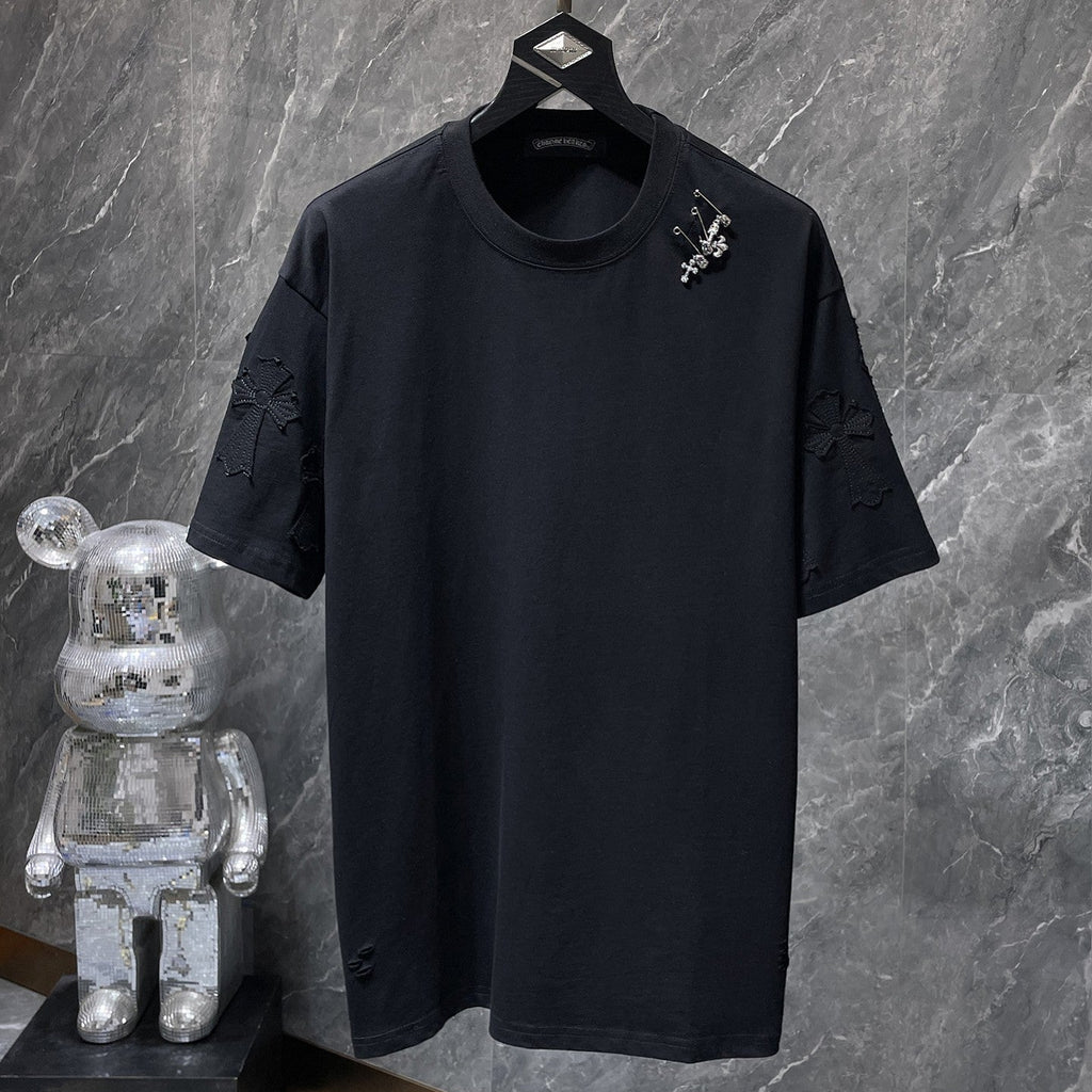 Metallic Symbols Safety Pin Black T-Shirt™