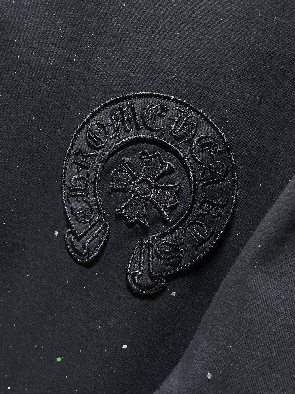 White Paint Drip Horse Shoe Logo Black T-Shirt™