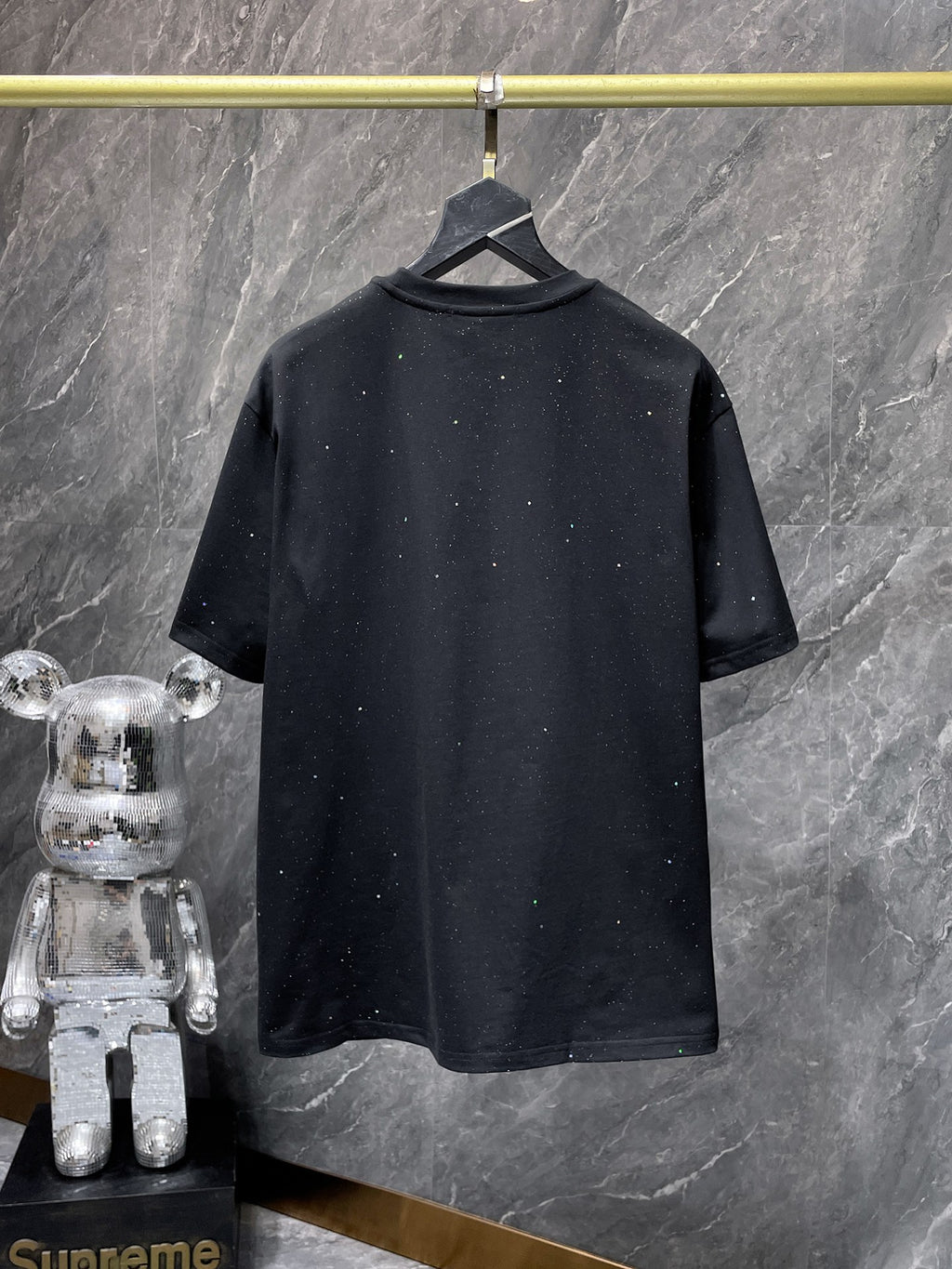 White Paint Drip Horse Shoe Logo Black T-Shirt™