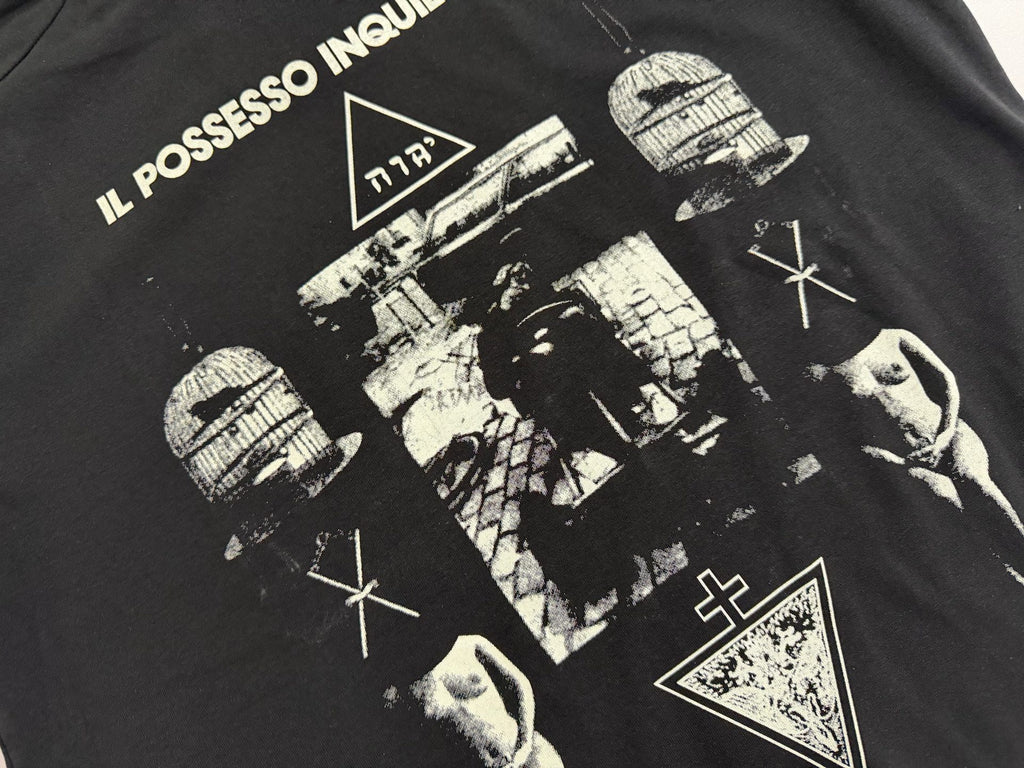 ER* Possesso Inquietante Black T-Shirt™