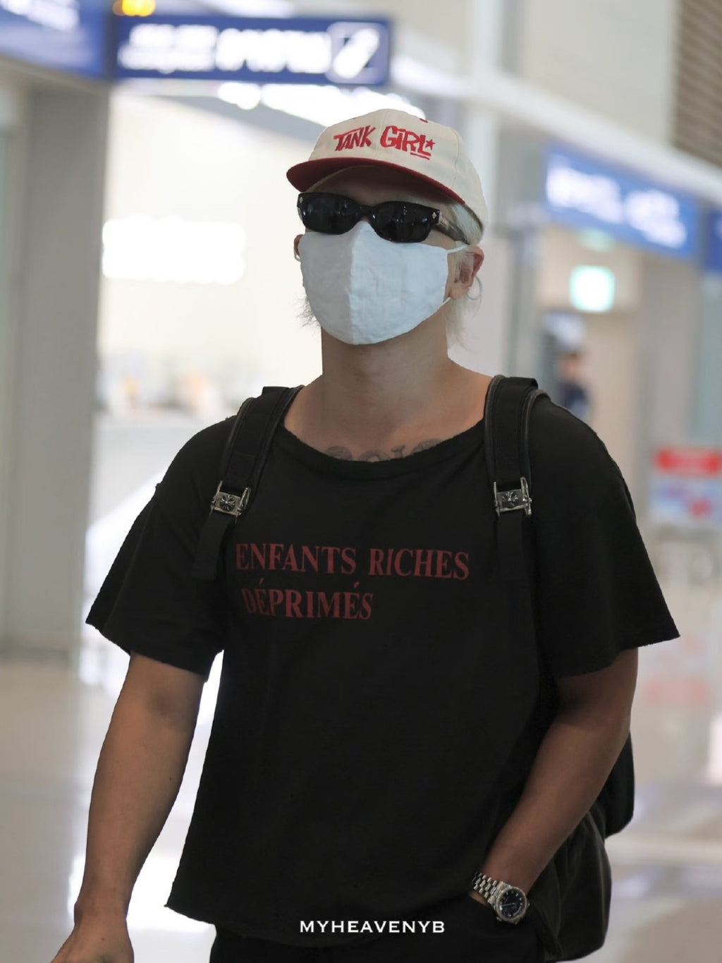 ER* Classic Red Typography Logo Black T-Shirt™