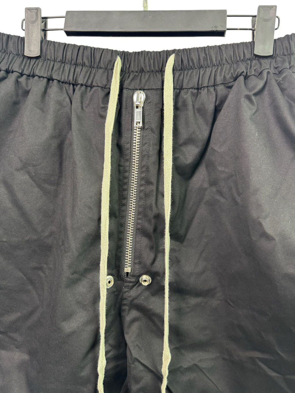R.O Cargobela Black Shorts™