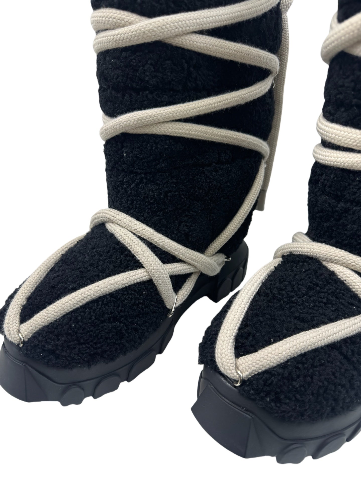R.O Megalace Fur Boots™