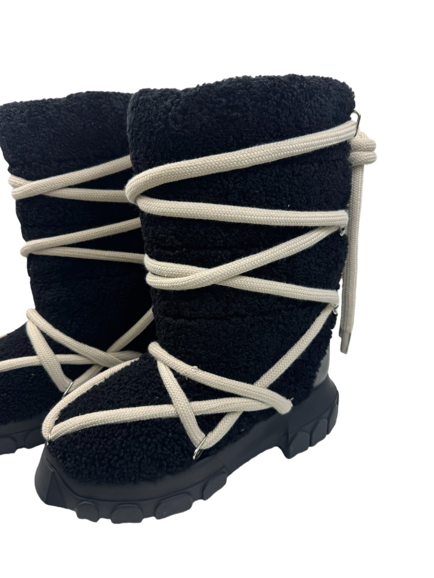R.O Megalace Fur Boots™