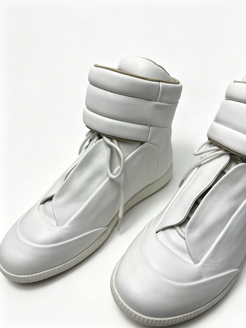 M.M White Future Sneakers™